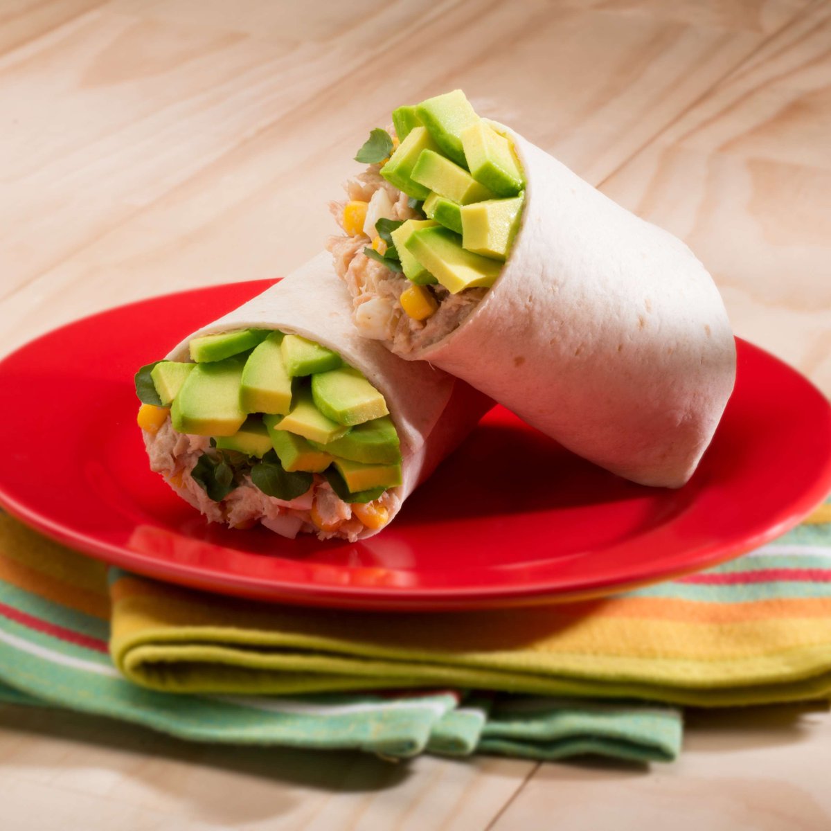 Happy National Burrito Day! 🌯 Get your fix with a Thai-Mex twist! 🇹🇭🇲🇽 #NationalBurritoDay #FusionRecipes #AlwaysGood avocadosfrommexico.com/blog/cookingid…