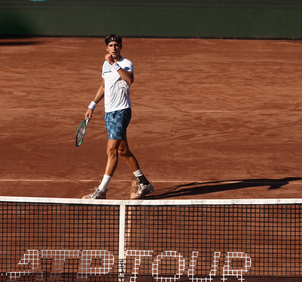 TRIUNFAZO RETU 🔥🎾 Tomás Etcheverry 🇦🇷 venció por doble 6-4 a Daniel Galán 🇨🇴 y accedió a los cuartos de final del #ATP250 de Houston 🇺🇸. Su próximo rival será el local Michael Mmoh (123 ATP) 🇺🇸.