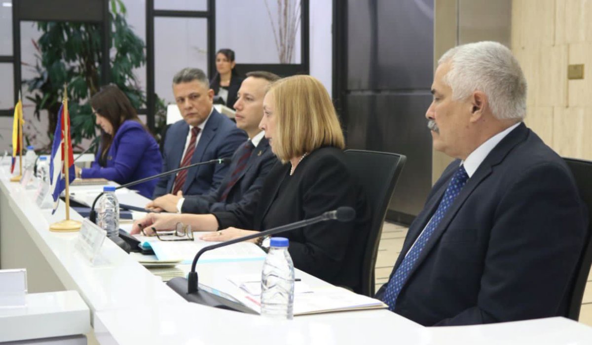 NacionyEmig's tweet photo. Culmina VI Ronda de Conversaciones Migratorias #Venezuela  🇻🇪-#Cuba 🇨🇺

Las delegaciones evaluaron el comportamiento del flujo migratorio entre ambos países y abordaron temas consulares de interés para sus respectivos gobiernos.

#MigraciónSegura 

https://t.co/B8wHLVN1Cg https://t.co/c1LMwW6VqY