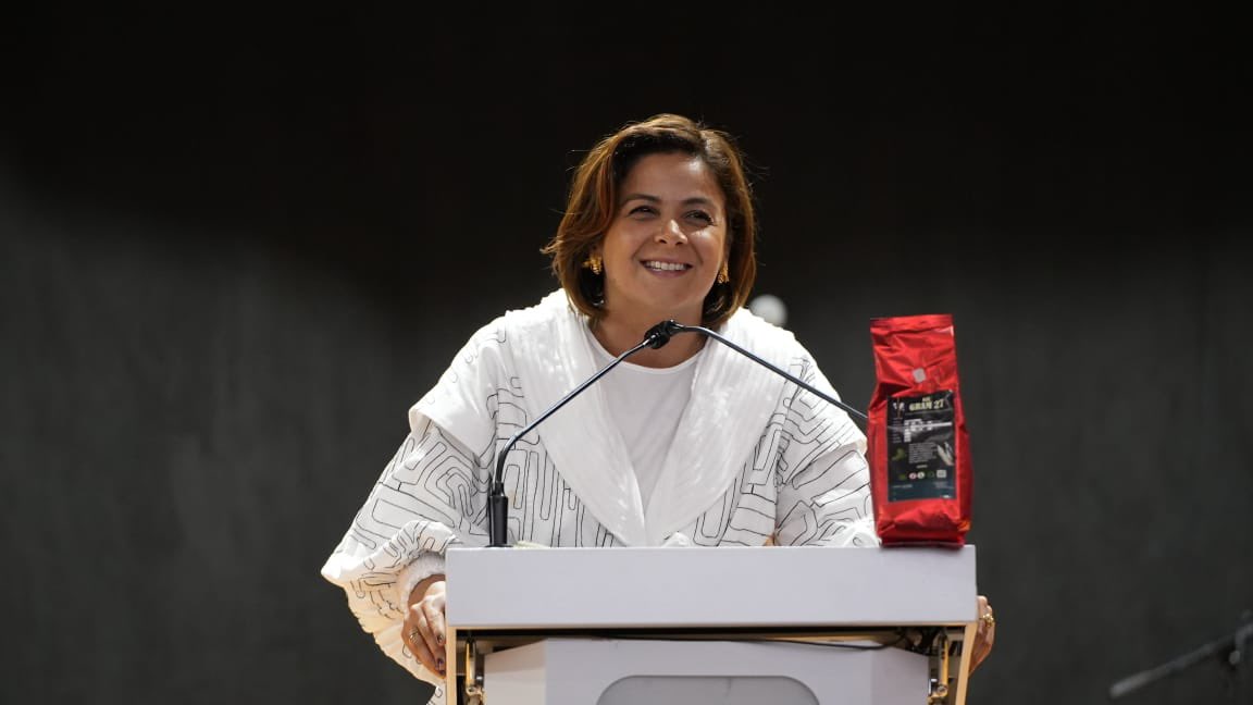 MinAgricultura's tweet image. 🧵 2️⃣ Se creará la Convención Nacional de Niños y Niñas Cafeteras, 🧑🏽‍🌾👩🏾‍🌾 y la Convención Nacional de Mujeres y Chapoleras Cafeteras. 👩🏼‍🌾👩🏻‍🌾 &quot;El crédito debe estar presente en el relevo generacional y de género, con acción participativa y capacitación en los nuevos oficios del café&quot;,…