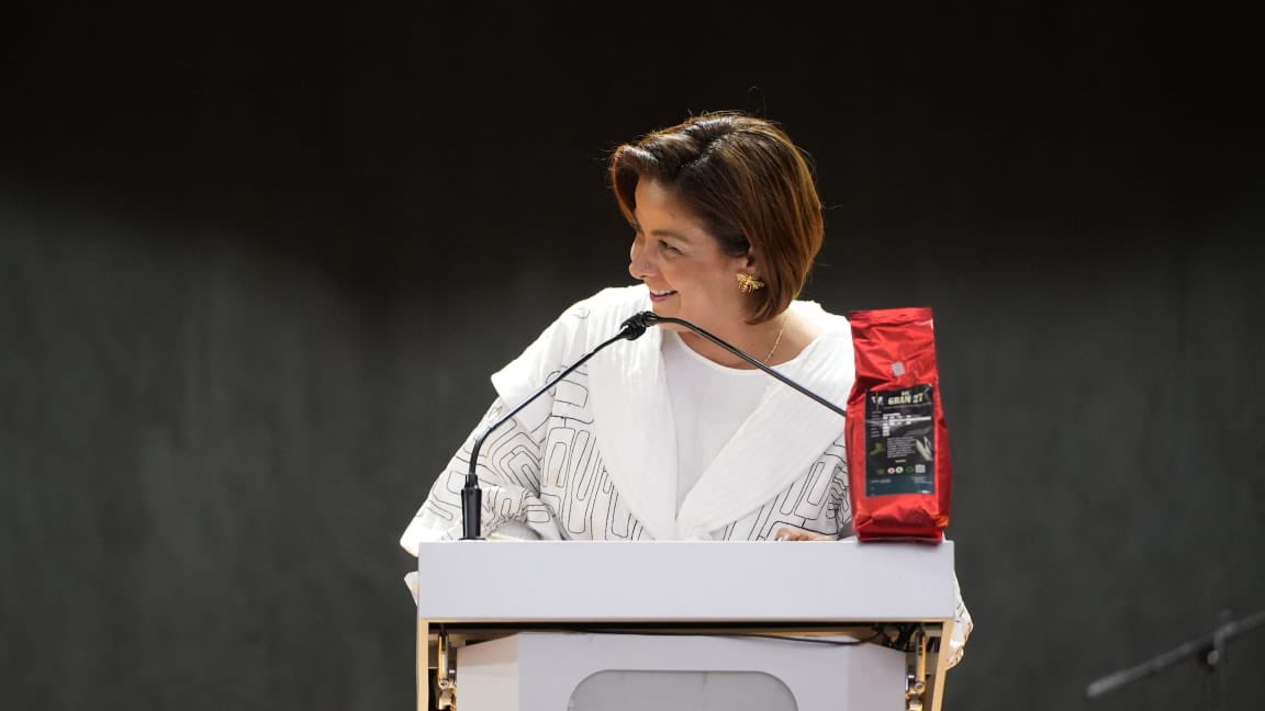 MinAgricultura's tweet image. 🧵 3️⃣ Se activará el Fondo de Estabilización de Precios del Café, ☕️ en cabeza del presidente @petrogustavo y #MinAgricultutra. Esto, teniendo en cuenta eventos climáticos como el fenómeno de #ElNiño ☀️ y la situación de pobreza de buena parte de las familias productoras.👩🏻‍🌾🧑🏽‍🌾