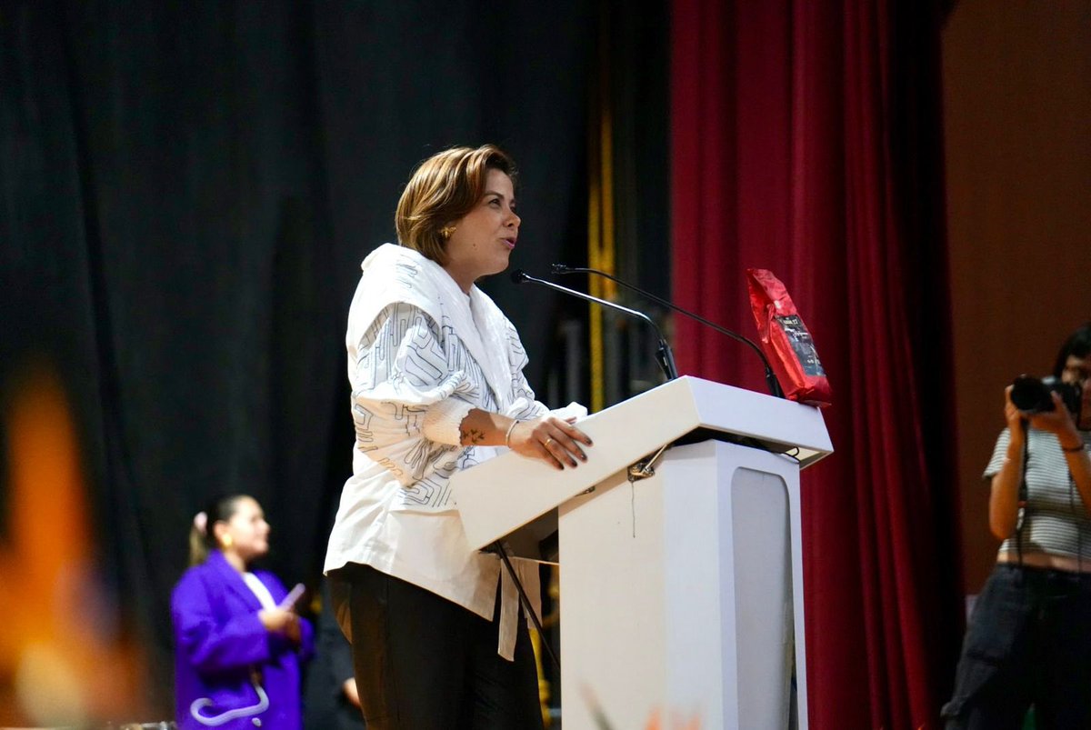 MinAgricultura's tweet image. 🧵 4️⃣ Reforma Agraria Cafetera: se garantizará el acceso a las tierras 🌿para la dignificación cafetera. De igual manera, se pondrá en marcha un programa especial de titulación. &quot;Así se generarán alternativas que recuperen el minifundio bajo alternativas de crédito 💵 con muy…