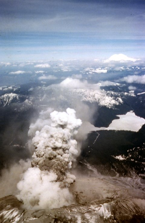 #MountStHelens | April 4, 1980 

Today's clear skies showed eruptions lofting ash as high as 16,000 ft, visible after a snowstorm hid St. Helens yesterday.

Four Clark County residents suffered minor injuries in a plane crash while flying near the mountain.