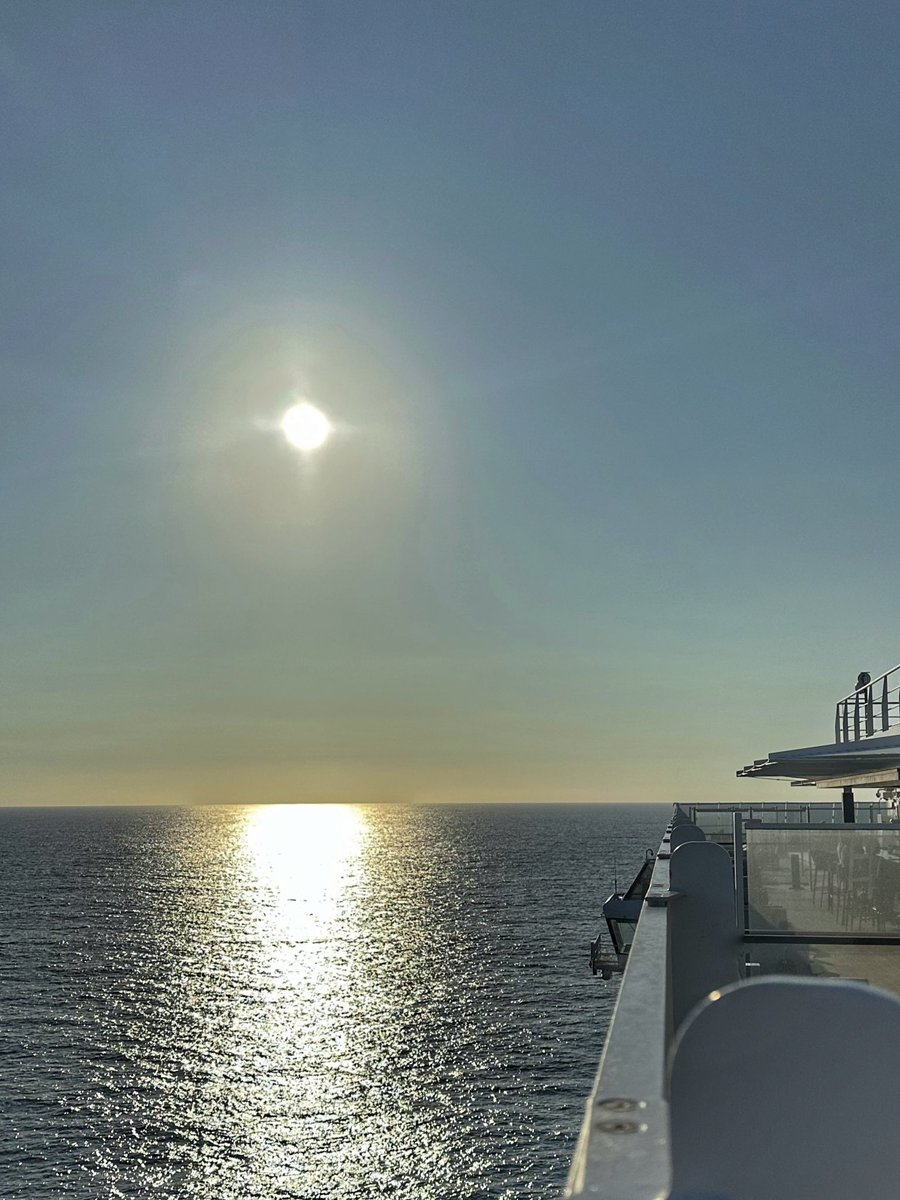 #GoldenHour on the Pacific Ocean