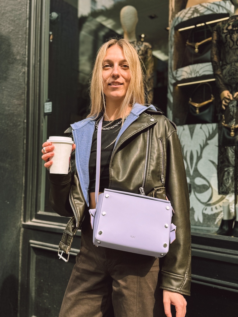 Meet the Art Director Juli! Lovely pictures were taken wearing our minimal leather crossbody bag- Lavender. 

@juli.daszkiewicz
#SustainableStyle #EthicalFashion #SlowFashion #GiftsForHer #OOTD #LoveAEHEE #LeatherAccessories #WorldofWB