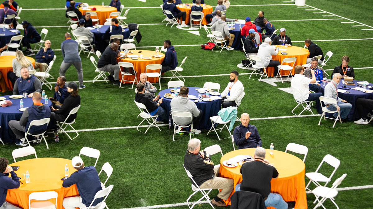 The 2024 HS Coaches Clinic is underway! #UVAStrong | #GoHoos⚔️