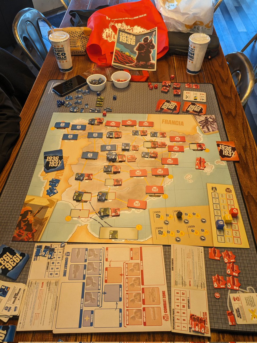 The new version of Espana 1936 from @devirgames is an area control game. It's communists vs fascists. So we're hoping a third party shows up soon 😀😄