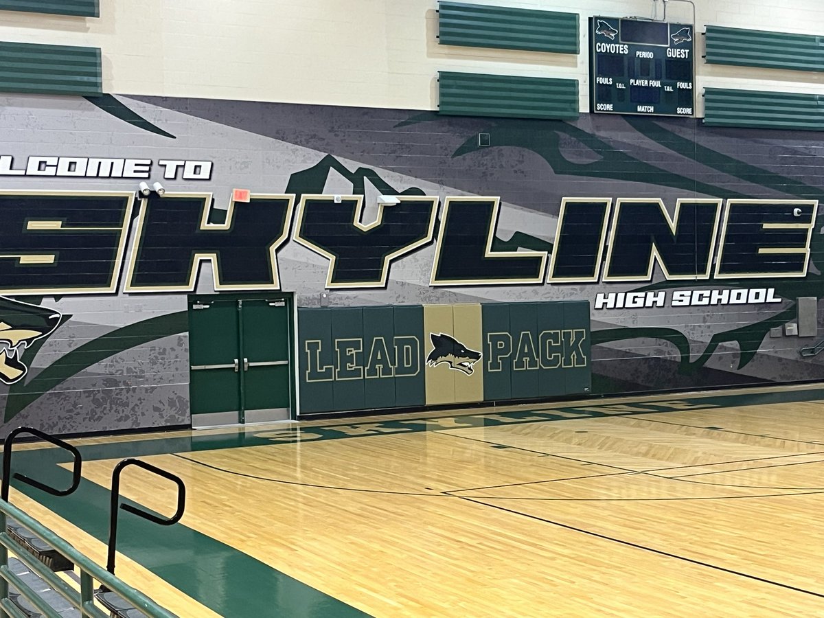 Got to check out the new Skyline wall wraps in person at Skyline!!! Man looks sweet.@SkylineCoyote