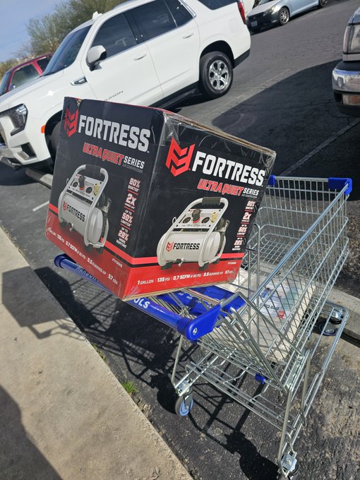 Getting ready for TsumiCon https://t.co/9Q1QiXz8bZ