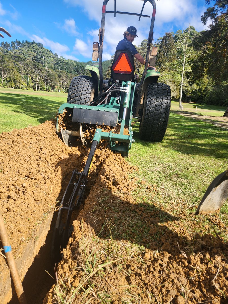 Our #Trenchit TPL trencher out in its natural habitat 💪
📷MercuryBayGolf course, NZ
 #trenching #drainage #machinery #turf #agriculture #farm #golf #nzmade