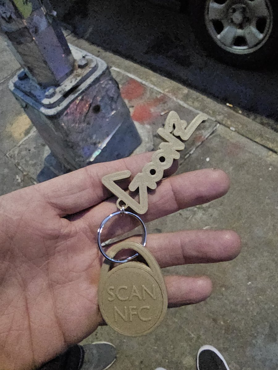 Guess who found one of the @Crypto__Goonz ketchainz!?!