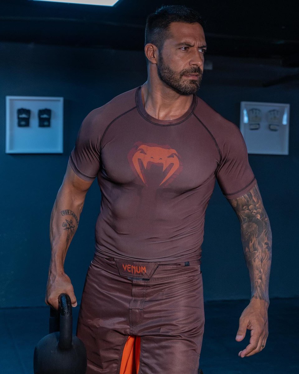 venumbr's tweet photo. Lançamento Rashguard Razer

Acesse nosso site: https://t.co/qncAaheX3Q

Ou visite nossas lojas:

📍Rua João cachoeira, 441 | Itaim Bibi - SP

📍AV. Das Américas, 4666 | Barra 
Barra Shopping Rio | Loja: 166

 #usevenum https://t.co/W259zIsjku