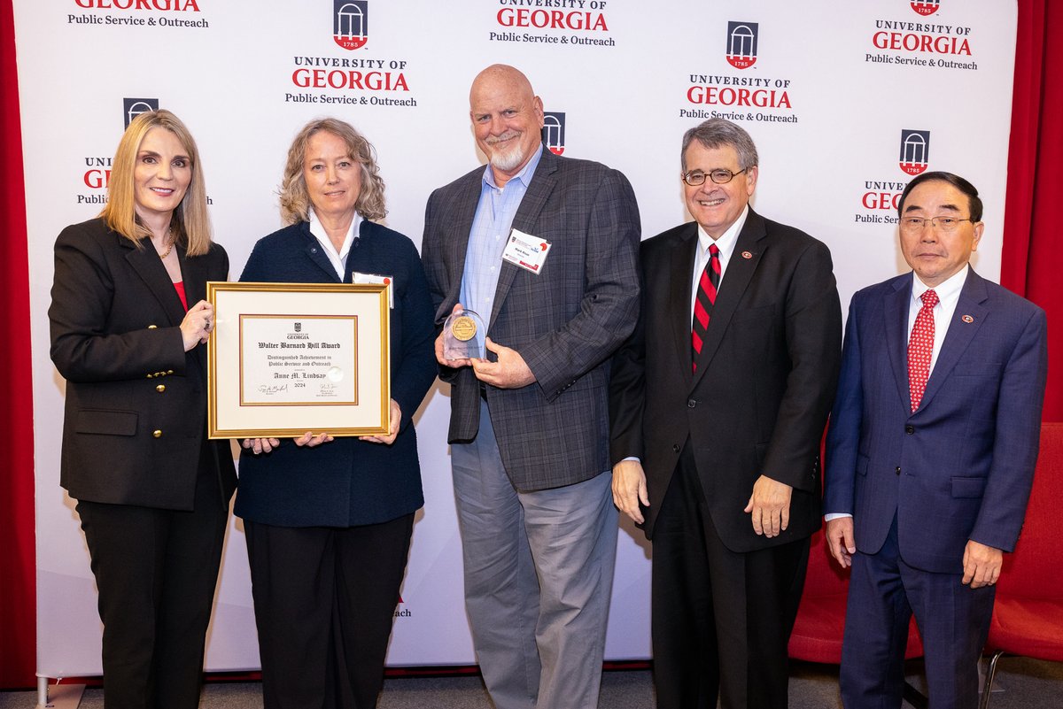 Congratulations to Anne Lindsay, one of four recipients of the Walter B. Hill Award. Her efforts at @GACoast_UGA to expand marine science education has helped more than 50,000 students connect with the natural world and develop as stewards of Georgia’s coast. #UGAserves
