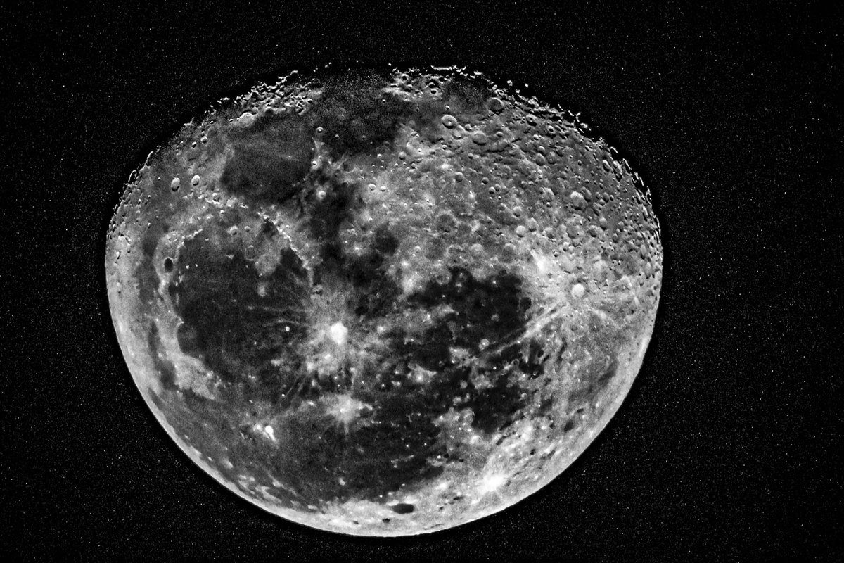 Moon from my lens #moon @NASAMoon #Moonlight #spacemission #ISRO