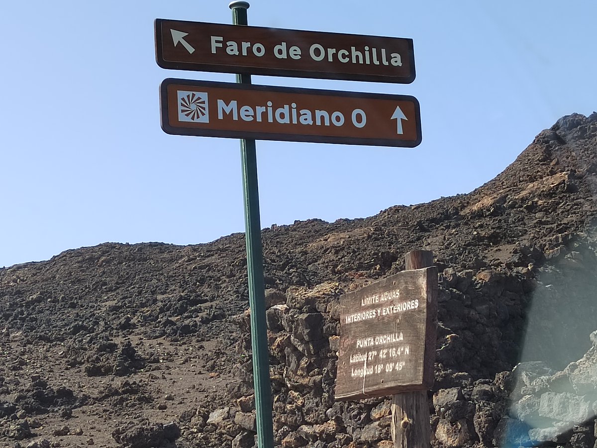 mario_benito's tweet photo. @AnaBusteloT Algunas fotos más que hice del #FaroDeOrchilla #ElHierro https://t.co/qdRkZ8eR2p