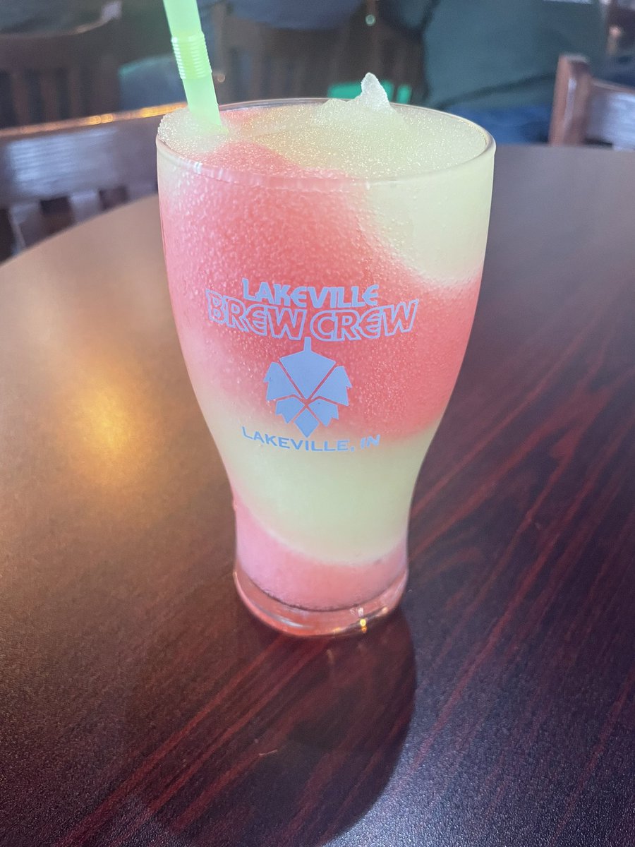 Did someone say…slushies?? 

You read that right-the LBC has TWO delicious slushie flavors to choose from: electric lime and cherry 🍒 

Mix the two together for the perfect
Cherry-limeade 

Stop down and try one!
.
.
.
.
.
#brewery #slushie #frozendrinks #summer