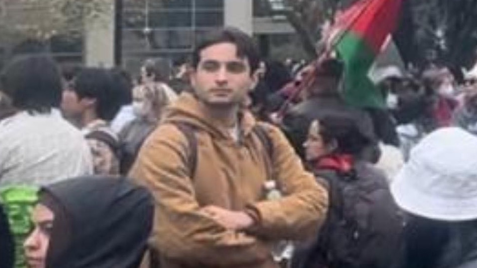 UCSD (University of California San Diego) Police need YOUR help to identify this man. The pictured male physically attacked Jews during a March 6th pro Palestinian/anti Israel rally. Recognize him? DM us!
