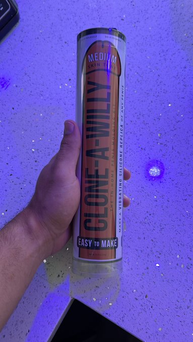 Someone paying me to make a replica dildo of my dick what are the rest of you doing for me https://t