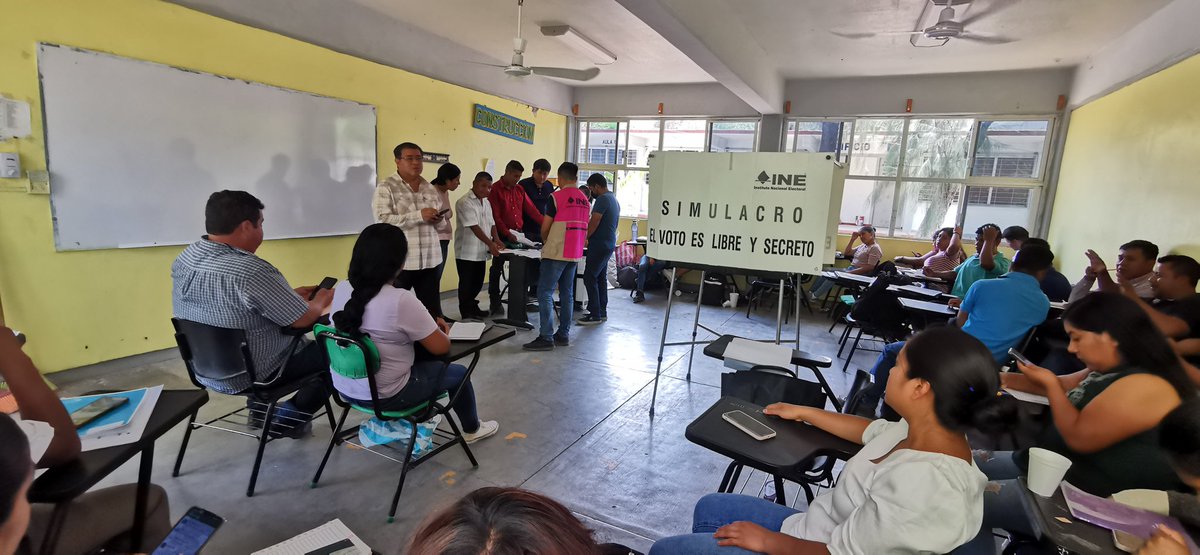 Arena_r's tweet photo. rumbo a las elecciones y continúando con el trabajo de capacitación a los Supervisores Electorales y a los Capacitadores Asistentes Electorales, llevamos a cabo los simulacros de instalación de casillas #INE https://t.co/eDoR0dGcBQ