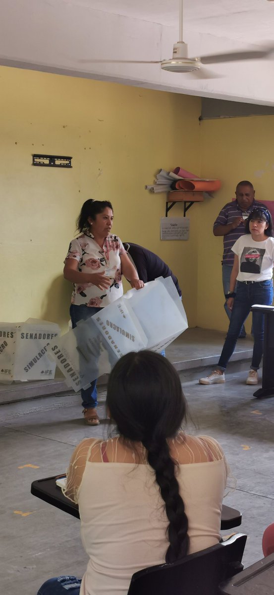 Arena_r's tweet photo. rumbo a las elecciones y continúando con el trabajo de capacitación a los Supervisores Electorales y a los Capacitadores Asistentes Electorales, llevamos a cabo los simulacros de instalación de casillas #INE https://t.co/eDoR0dGcBQ