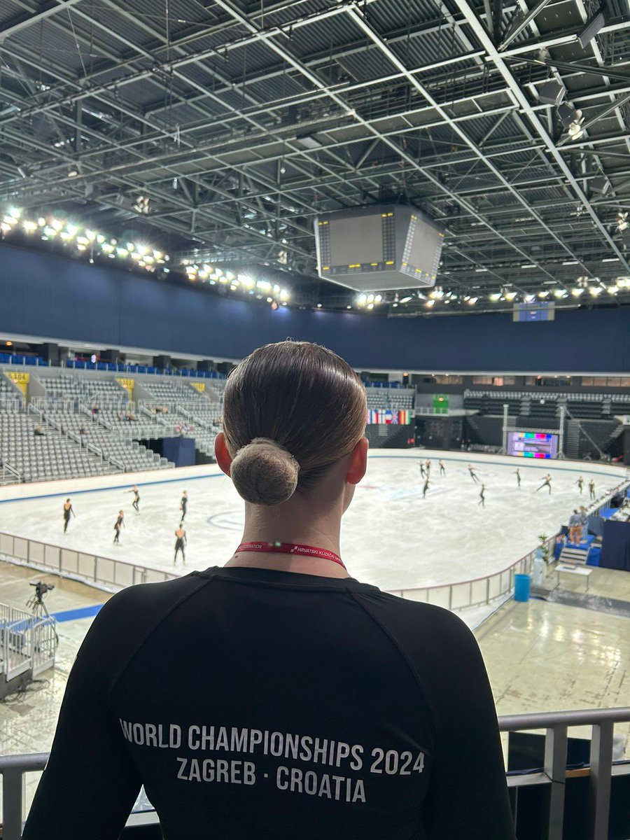 Wishing the best of luck to Flying Officer Afton Sperry & her @BritishIceSkate team! Afton is competing for GB at the World Synchronised Skating Championships in Zagreb before starting @RoyalAirForce Logistics Officer Training @DCLPA_HQ @ComdWing_DSLA in late April @JuraSynchro