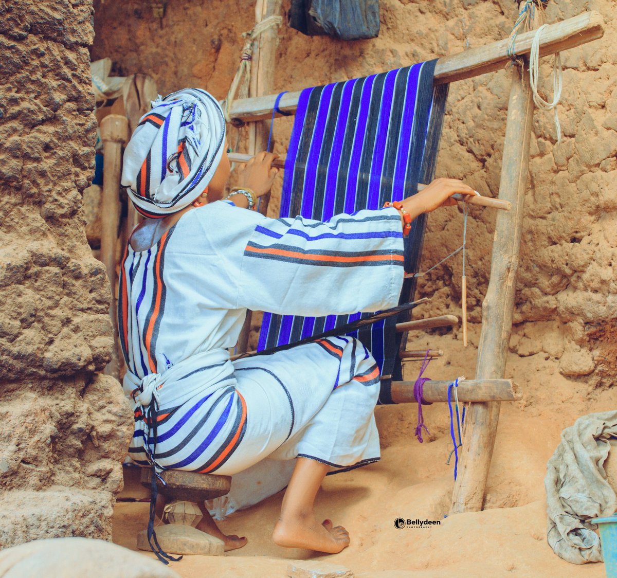 mrbellydeen's tweet photo. Ita-inochi: The endangered craft in Ebiraland

 Ebira people like many other tribe of the world are blessed with many art and craft such as Pottery making, Basket weaving, Iron smelting, wood carving and cloth weaving.

Photograph by Bellydeen https://t.co/ohwfYZmg7P