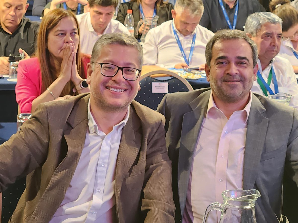 PPD_Chile's tweet photo. Senador Jaime Quintana, presidente del PPD y alcalde de Temuco, Roberto Neira, participan de la Asamblea Nacional de la Asociación Chilena de Municipalidades. https://t.co/HDPqbwa2Xn
