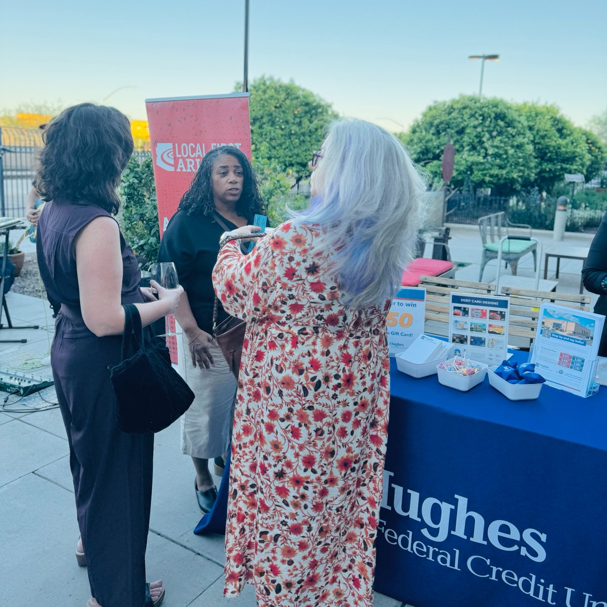 HughesFCU's tweet image. Celebrate Community Banking Month this April by considering a local touch with your finances! 🌱 We loved connecting at the "Move Your Money" mixer with @LocalFirstAZ, promoting the benefits of local banking. 

 #CommunityBankingMonth #MoveYourMoney #LocalFirstAZ #HughesFCU