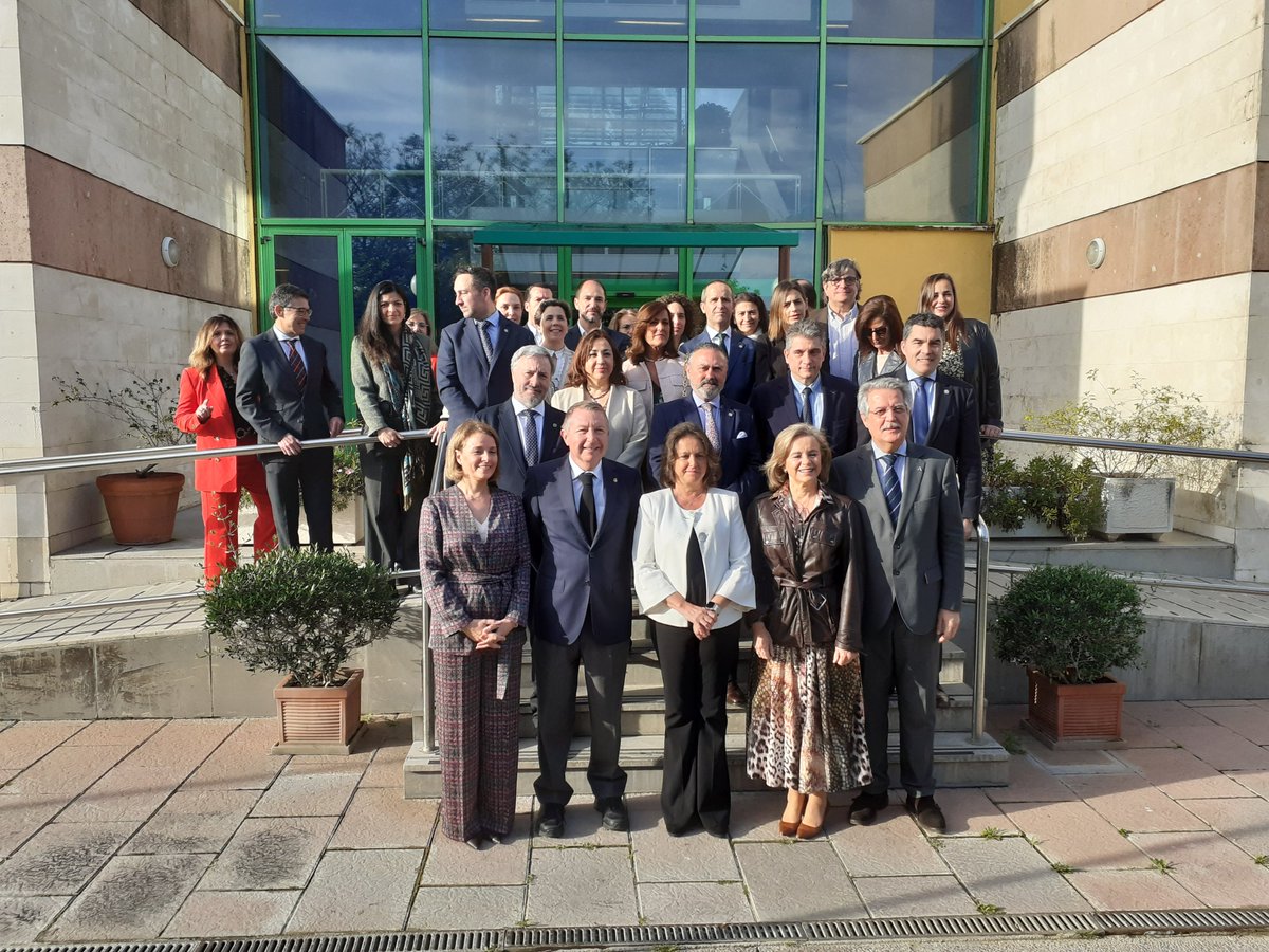 Hoy ha presentado nuestra Consejera <a href="/linagarcia_and/">Catalina García</a> el primer Plan Integral de Salud Bucodental de Andalucía.