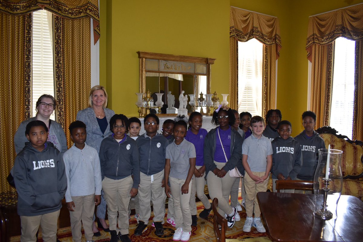 It was wonderful seeing these sweet students from The Redeemer’s School in Jackson! We love seeing guests from all over the state and nation visit the Governor’s Mansion. Be sure to visit the link below to book your tour of the Mansion: mdah.ms.gov/explore-missis…