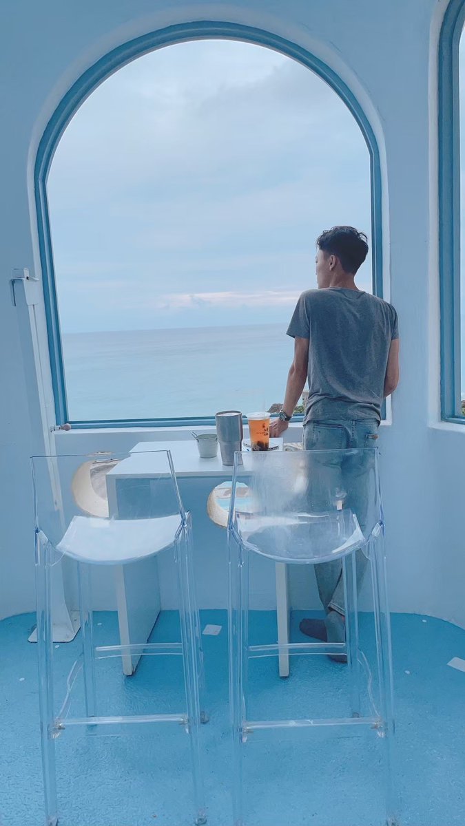 最近壓力不小
每天都在加班工作
找不到可以談心的對象
是時候該放個假出遊放鬆了
有人要一起嗎

不知道發正常的照片有沒有人想看😅