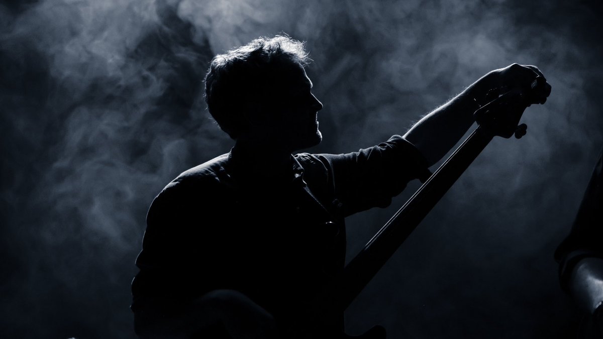 Avui, des del cau, celebrem l’aniversari del monstre que combustiona amb les seves quatre cordes, el bram i el vol de la bèstia. 

Per molts anys Marco! 

T’enviem amor analògic i binari!

❤️🔥1001101110100101