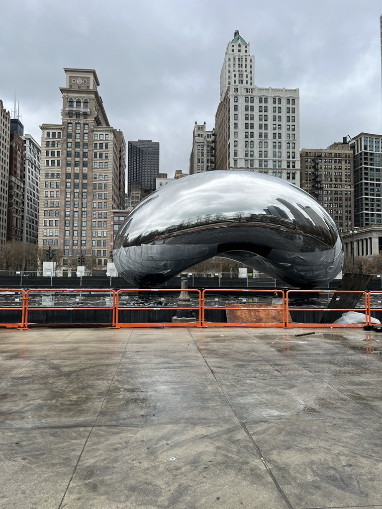 notsotiny23's tweet photo. #milleniumPark #bean #turnvolumeUp https://t.co/SaTXRbkhoJ