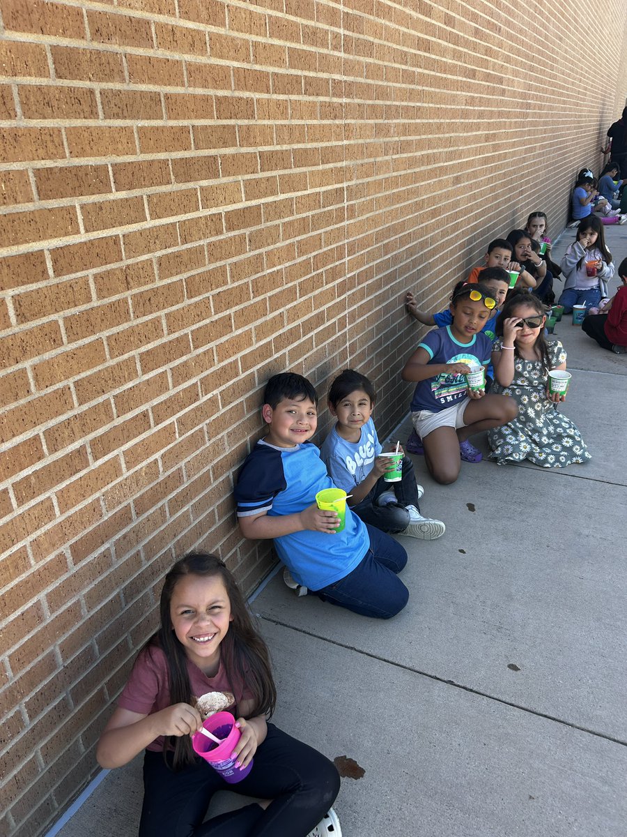 Aimee Seaton tweet media