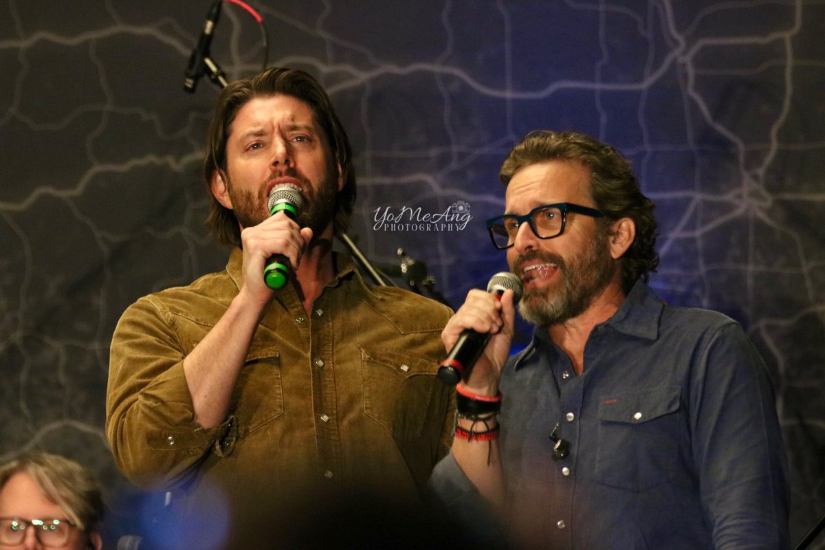 YoMeAng's tweet photo. πΆItβs the laaaaast question!πΆπ€
@JensenAckles @RobBenedict #creationnash #SPNNash https://t.co/o1AMY3Ny6S