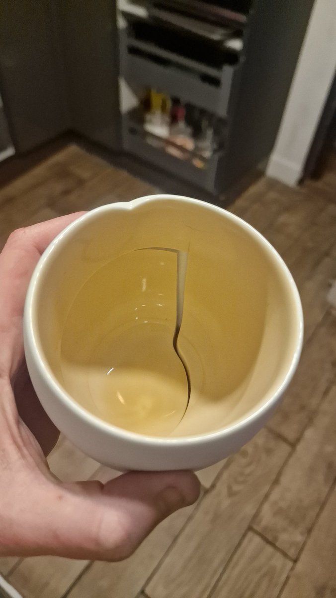 beardwell17's tweet photo. @NespressoUK absolutely gutted that my nespresso Cup after 6 months only used handful of time as its so special has cracked when making cup of tea. Now I've got 1 random one as I had two! https://t.co/gk4HOUDXIW