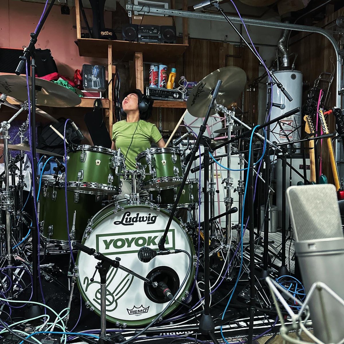 I did my first recording in the garage of my house!

@LudwigDrumsHQ @ZildjianCompany @vicfirth @remopercussion @CYMPAD_USA