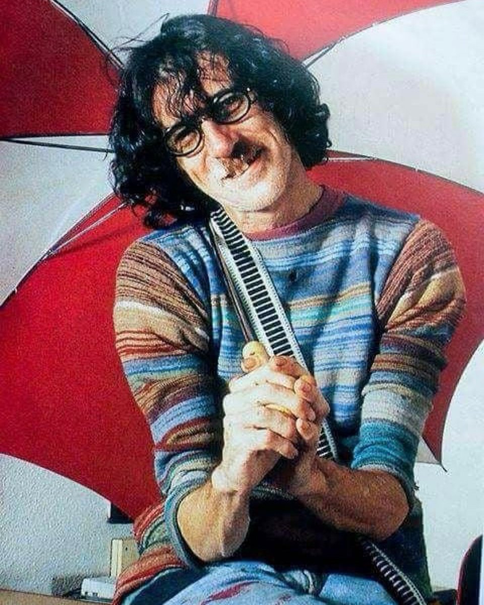 archivocharly's tweet photo. Por favor yo te prometo te escribiré, si es que para de llover https://t.co/QGRn3ZwaiN