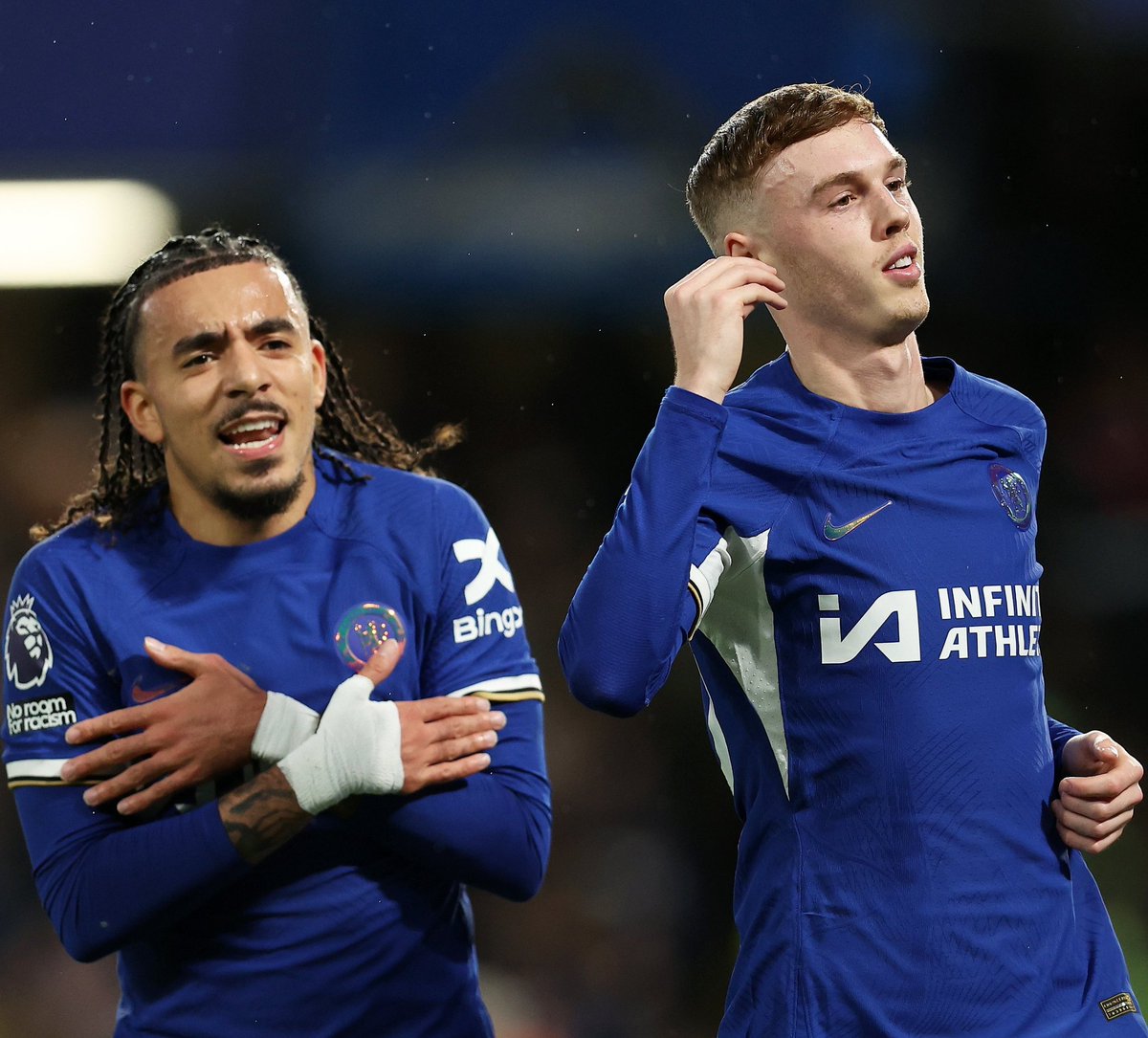 CarlosReynosoKC's tweet photo. Solo un equipo tan malo como el Manchester United deja que el Chelsea se les ponga 2-0 en 20 mins

Solo un equipo tan malo como el Chelsea deja que el Manchester United les empate 2-2 en los siguientes 20 minutos.

El Meme Derby es real. https://t.co/DuzSU2oYiV