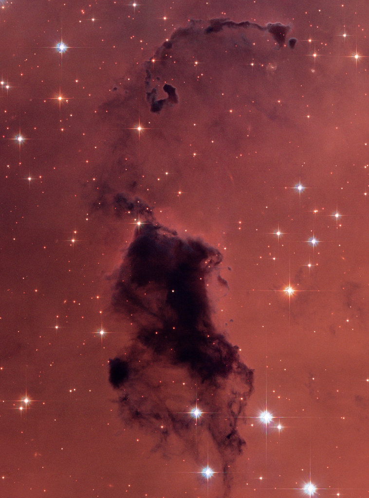 Spring cleaning? 🧹 Your dust bunnies probably aren't this big. The opaque, dark knot of gas and dust in this #HubbleClassic view is a Bok globule – a concentration of elements that are responsible for the formation of stars throughout the universe: go.nasa.gov/3vAShBr