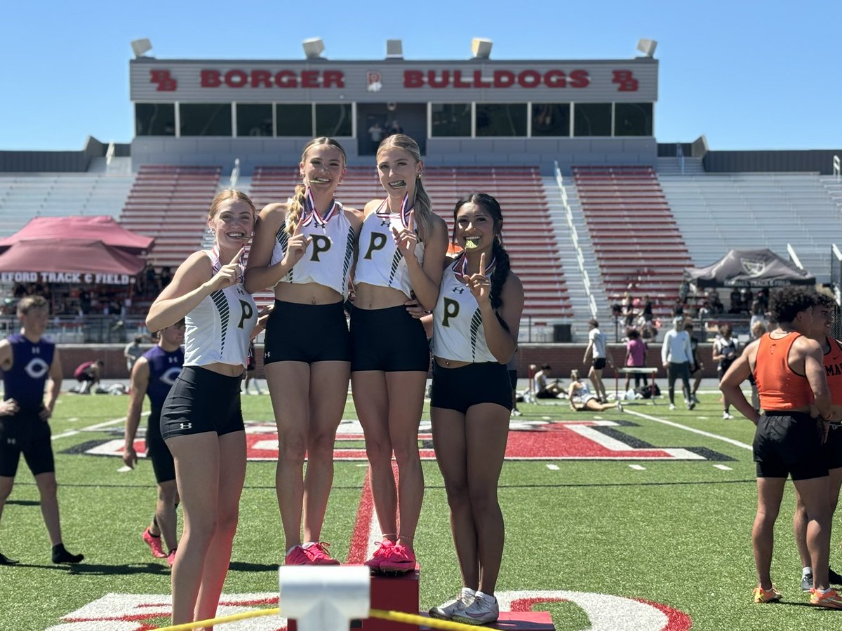 Our 4x100m DISTRICT CHAMPS! 🥇
With a new PR of 50.00
🌾 #LHvE 🌾