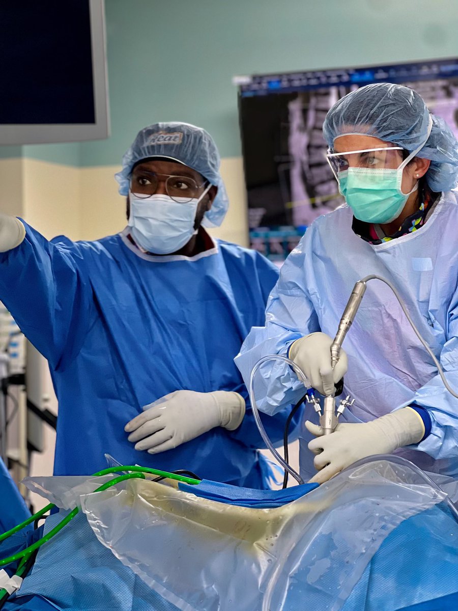 DrJonOh's tweet photo. @youngneuros
7 complex Endoscopic Spine cases over 2 OR days, 25 patients in 1 clinic day, a virtual webinar (#ISASS), ending the week with the #HoustonMethodist #EndoscopicSpineSurgery symposium. #WashUWay Can you keep up with @WashUNeurosurg #EndoscopicSpineSurgery Program? https://t.co/KK958rW8en