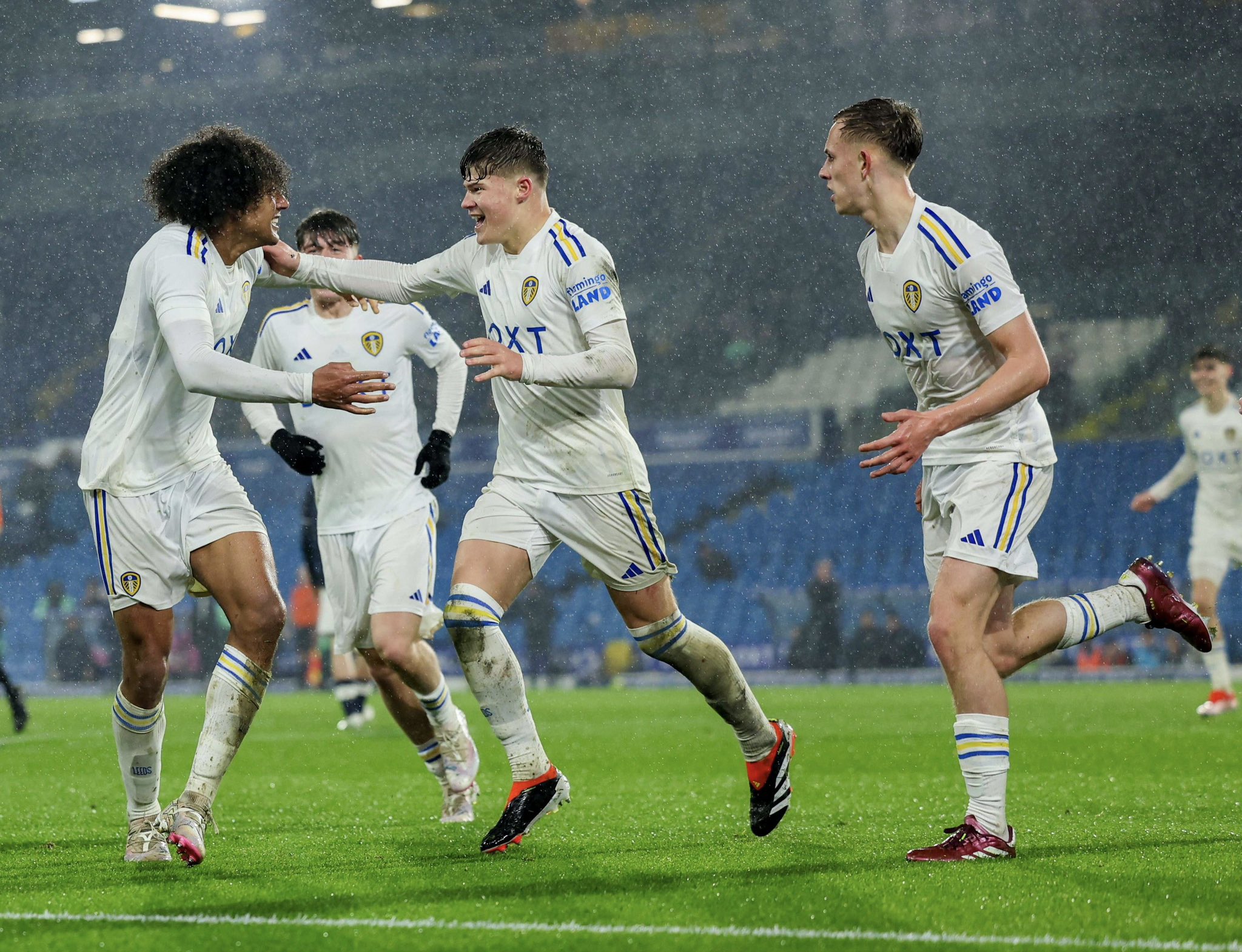 LUFC Youth X LUFC U18s 4 3 Millwall U18s Own Goal 58 71 Rhys Chadwick 27 Charlie Crew 34 LUFCU18s FAYouthCup https t n8lunPp4QH X