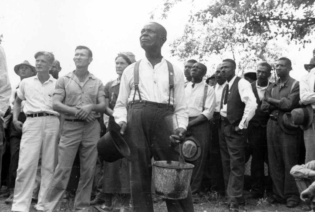 A lot can be observed from 4 photos... check out these snapshots from a Southern Tenant Farmers Union meeting in Arkansas in 1937, taken by Louise Boyle. #ArchivesSnapshot #ArchivesHashtagParty For more STFU photos, view our digital collection here: flickr.com/photos/kheelce…