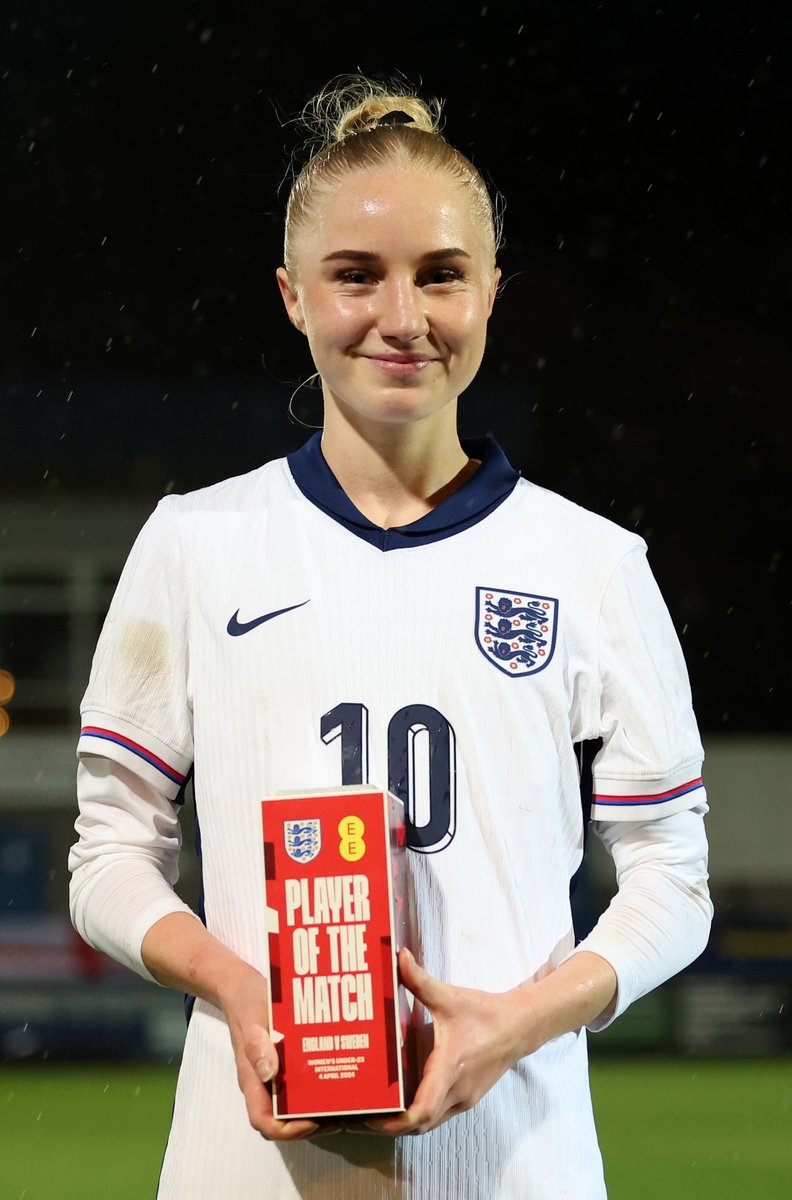 Your #YoungLionesses Player of the Match connected by @EE: @Laurablindkilde! 👊