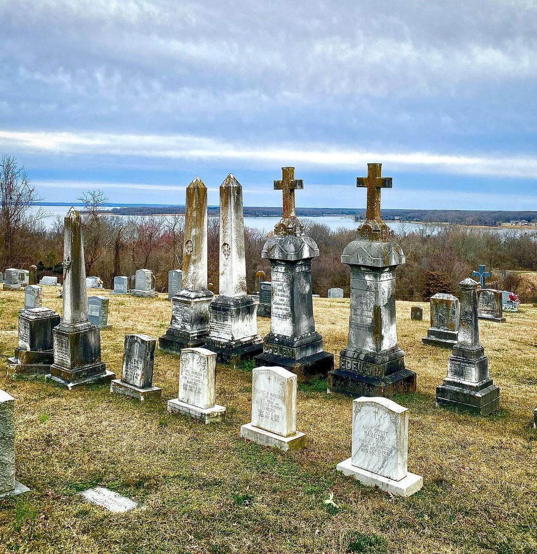 Explore Charles County tweet media