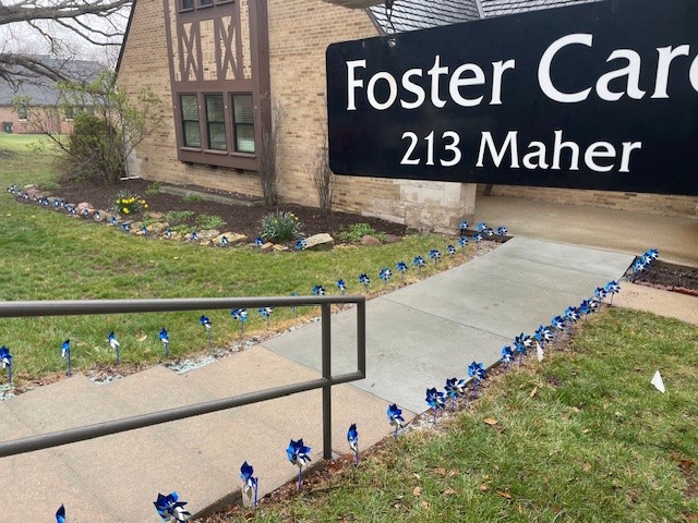 Boys Town Foster Family Services participated in our annual tradition of supporting the #PinwheelsforPrevention campaign. A blue pinwheel display is located at the entrance of our Home Campus through April in support #ChildAbusePreventionMonth. 💙 #WearBlueDay is tomorrow!