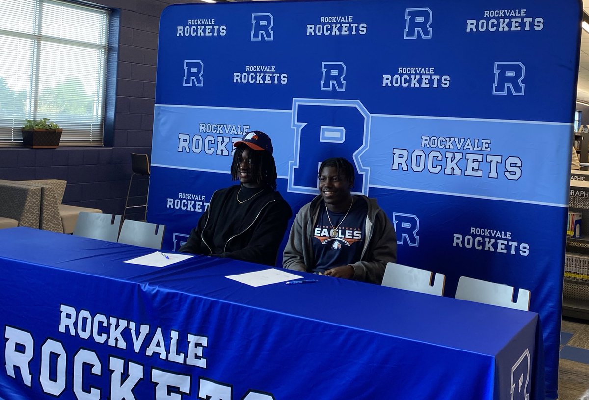 Congratulations to Seniors Timi Williams and DJ Thornton who signed today to continue their academic and athletic careers at @cnfootball We are excited and proud of you both! Can’t wait to see you on Saturdays! @TimiWilliamsoba @DaJuanJR2 #RocketsUp🚀 // #FAMILY // #ALLIN