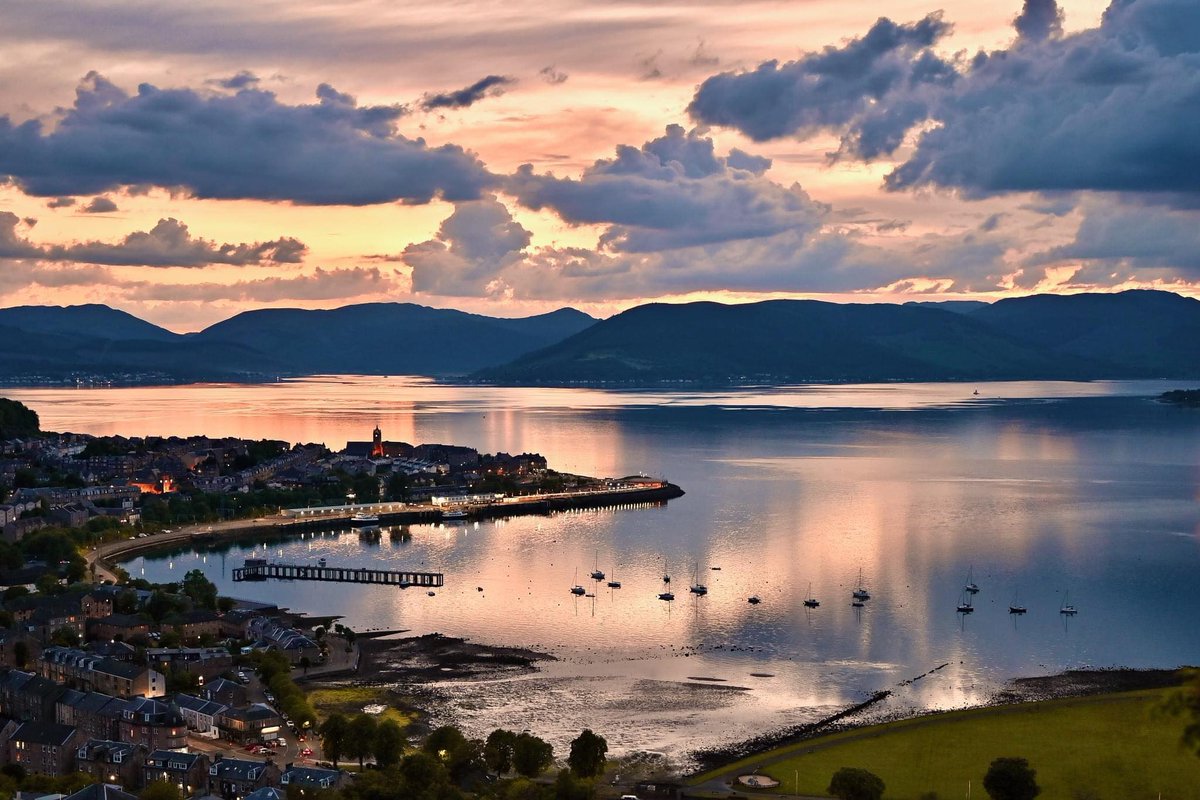 Lyle Hill Greenock view. Thanks to Ian Hellyer Photography for the photo 📸 Discover Inverclyde by using the Lyle Hill & the Free French Memorial Walking Route 👇discoverinverclyde.com/routes/lyle-hi… #DiscoverInverclyde #LyleHill #Greenock #Scotland #ScotlandIsCalling #VisitScotland