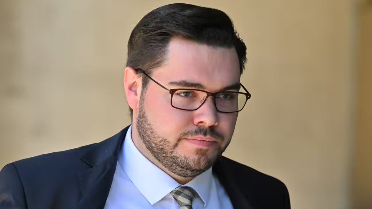 Mike Carlton tweet media